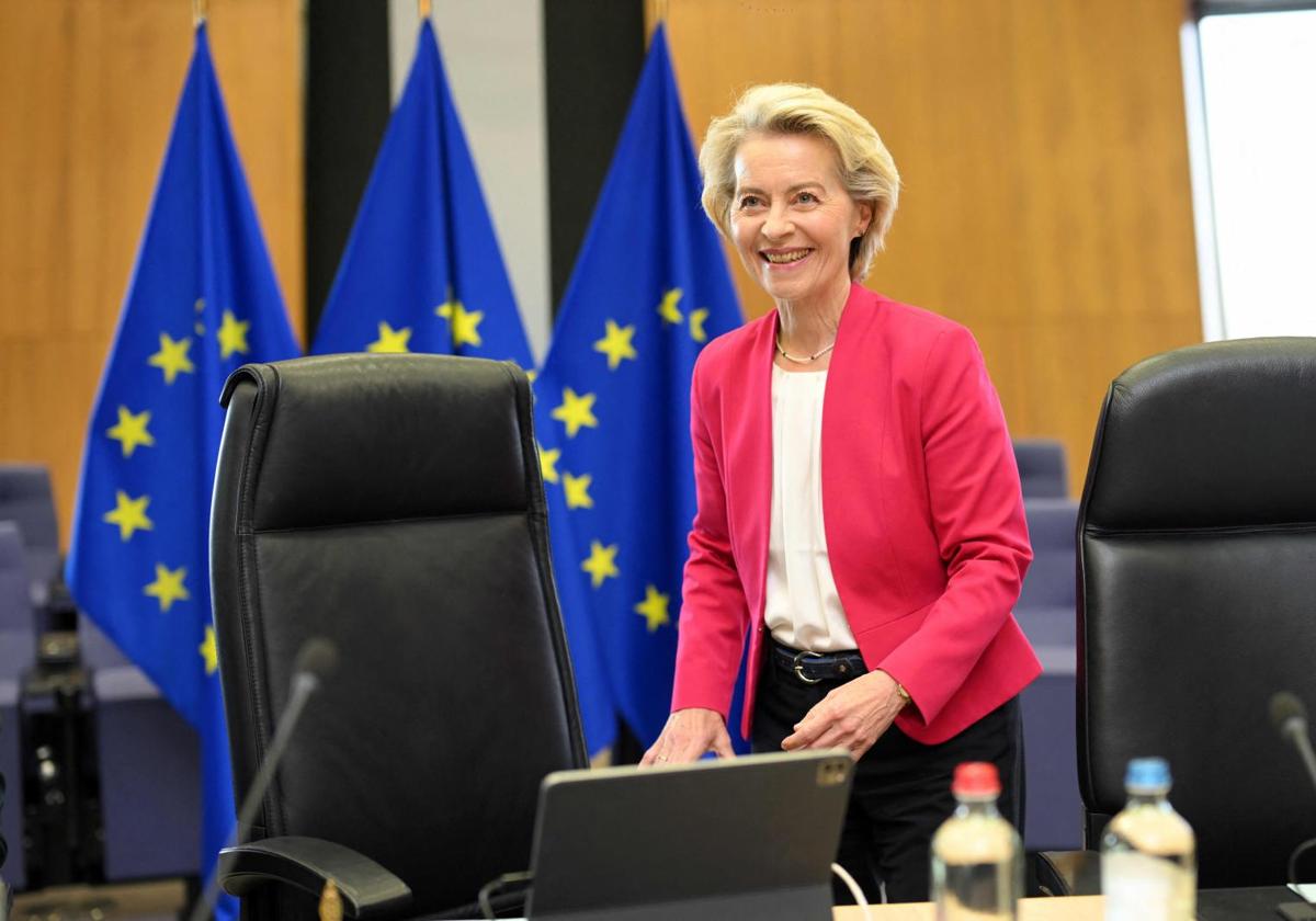Von der Leyen y Trump se dan hasta el 9 de julio para lograr «un buen acuerdo» comercial