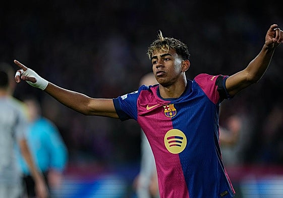 Lamine Yamal celebra un gol con el Barcelona.