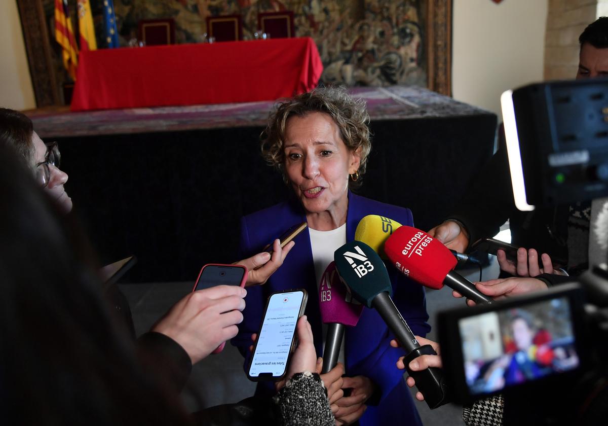 Marlaska apuesta por un perfil político en plena crisis de la uco al nombrar a aina calvo como su número dos | la verdad