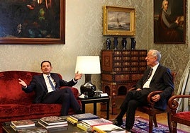 Luís Montenegro durante su reunión este jueves con el presidente portugués, Marcelo Rebelo de Sousa.