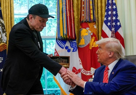 Donald Trump y Elon Musk, durante la conferencia de prensa de este viernes.