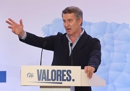 El presidente del PP, Alberto Núñez Feijóo, este sábado, en Zaragoza.