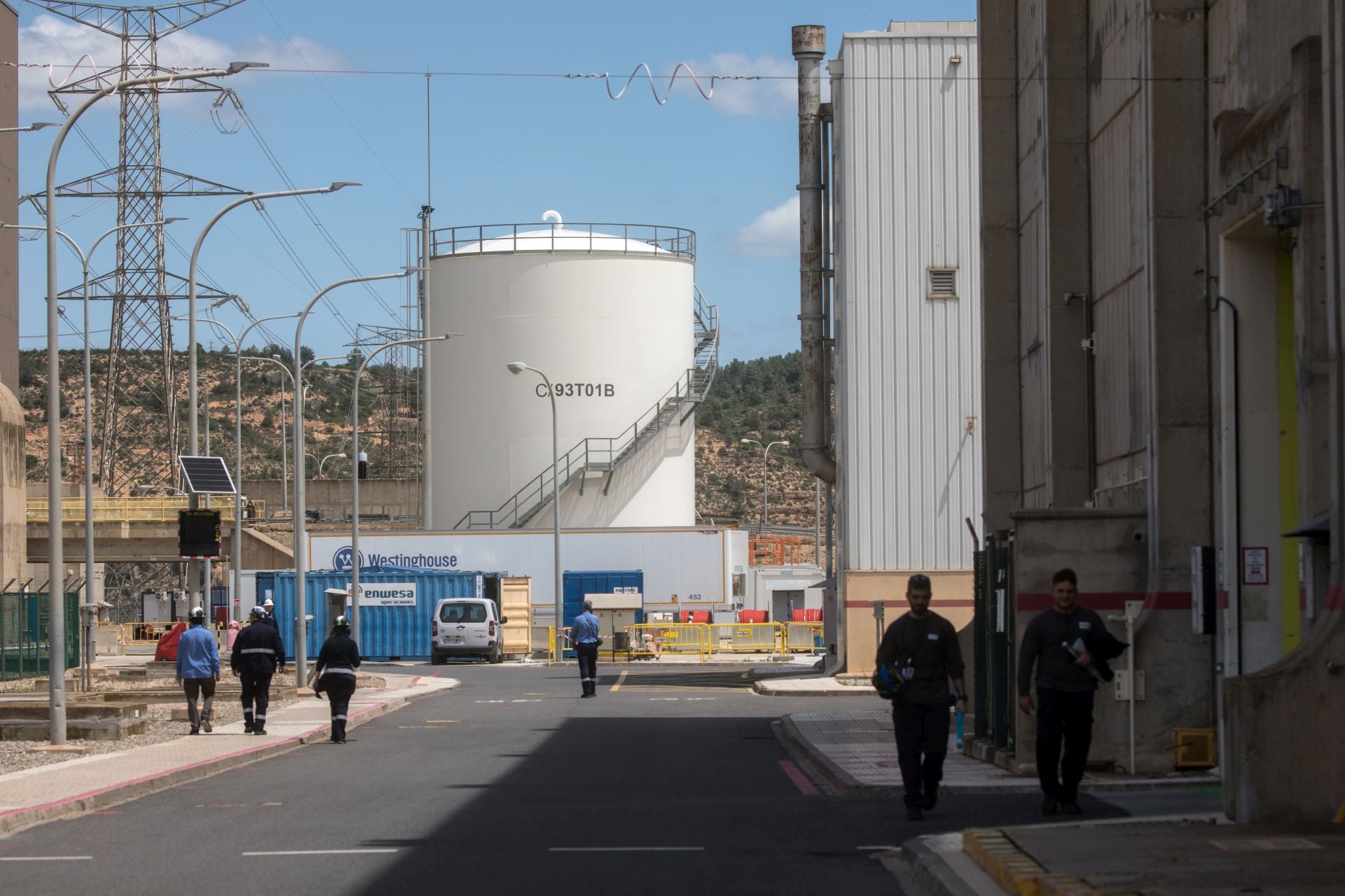 Camino entre Ascó I y Ascó II.