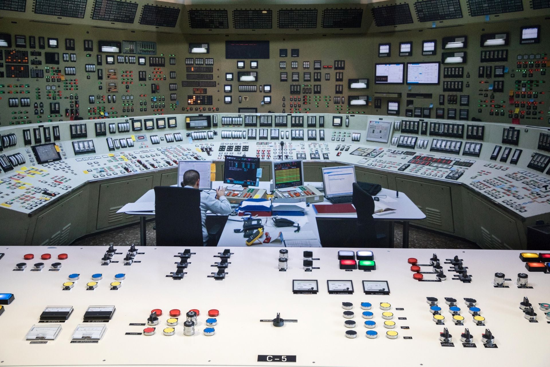 Sala de control de una de las centrales de Ascó.