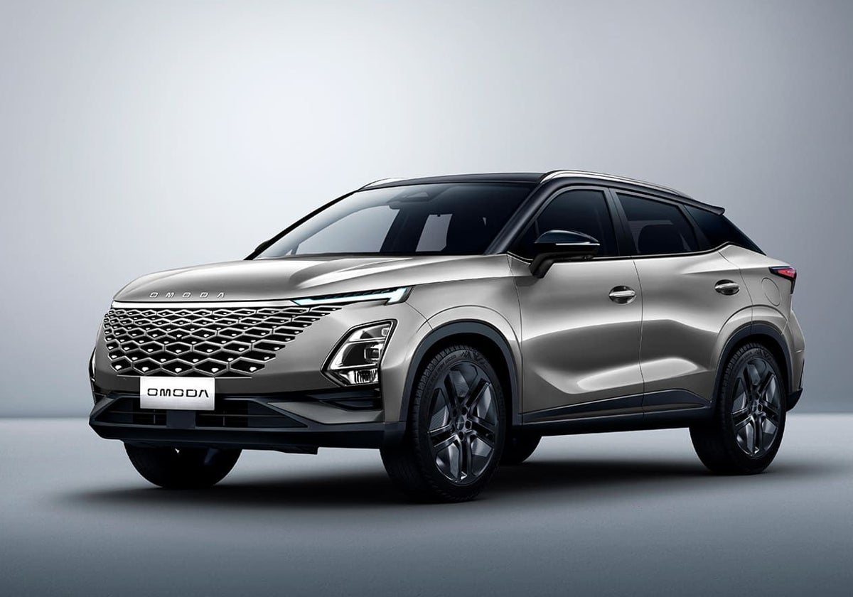 The Omoda 5 is available with petrol or electric engines.