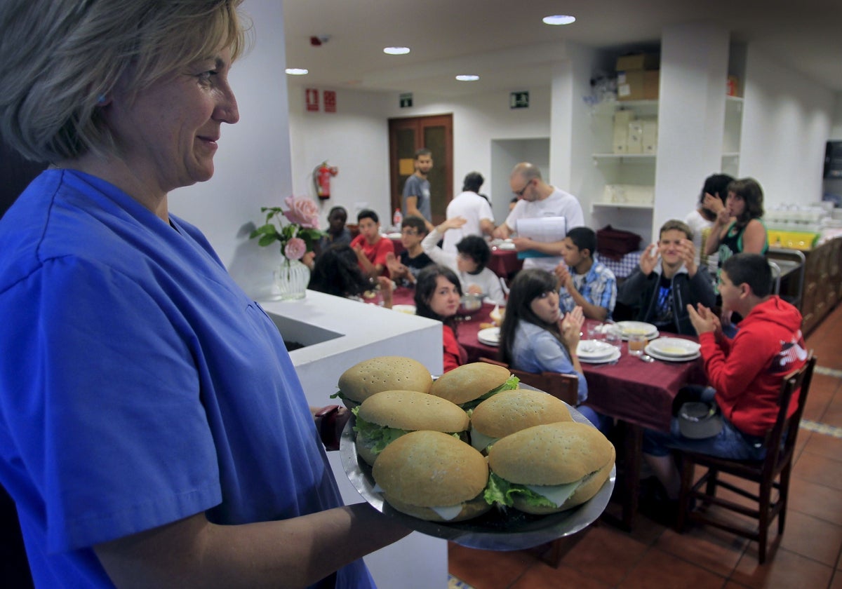 Ocho de cada diez niños pobres no tienen asegurada una comida al día en verano | ideal
