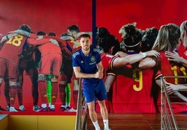 Óscar Mingueza, en la Ciudad del Fútbol de Las Rozas.