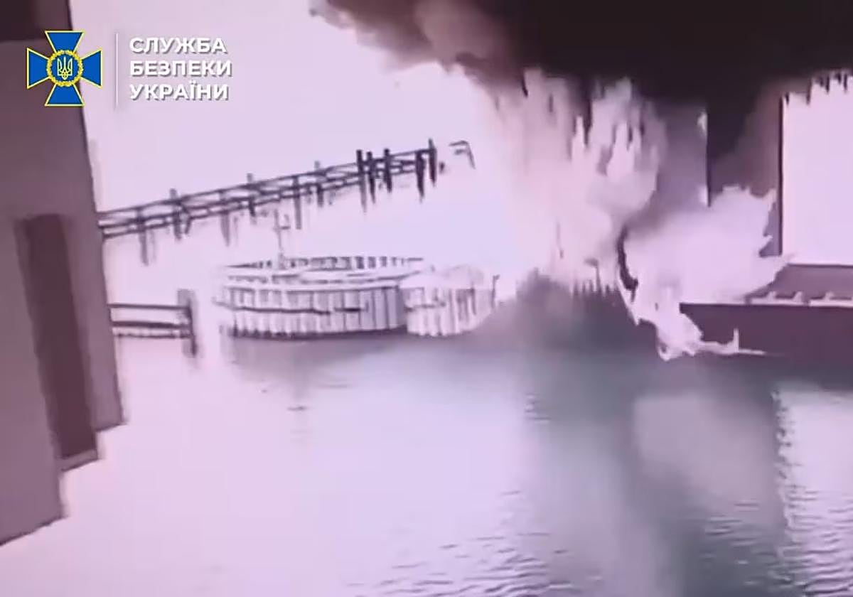 Captura del momento de la explosión facilitada por el ejército ucraniano.