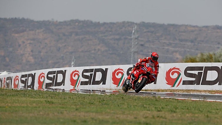 Marc Márquez cumple el trámite en Aragón