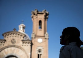 Esposa Fidelis, en la ciudad de España donde reside.
