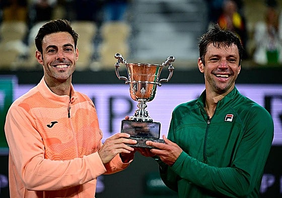 Granollers y Zeballos, con el título de dobles en Roland Garros.