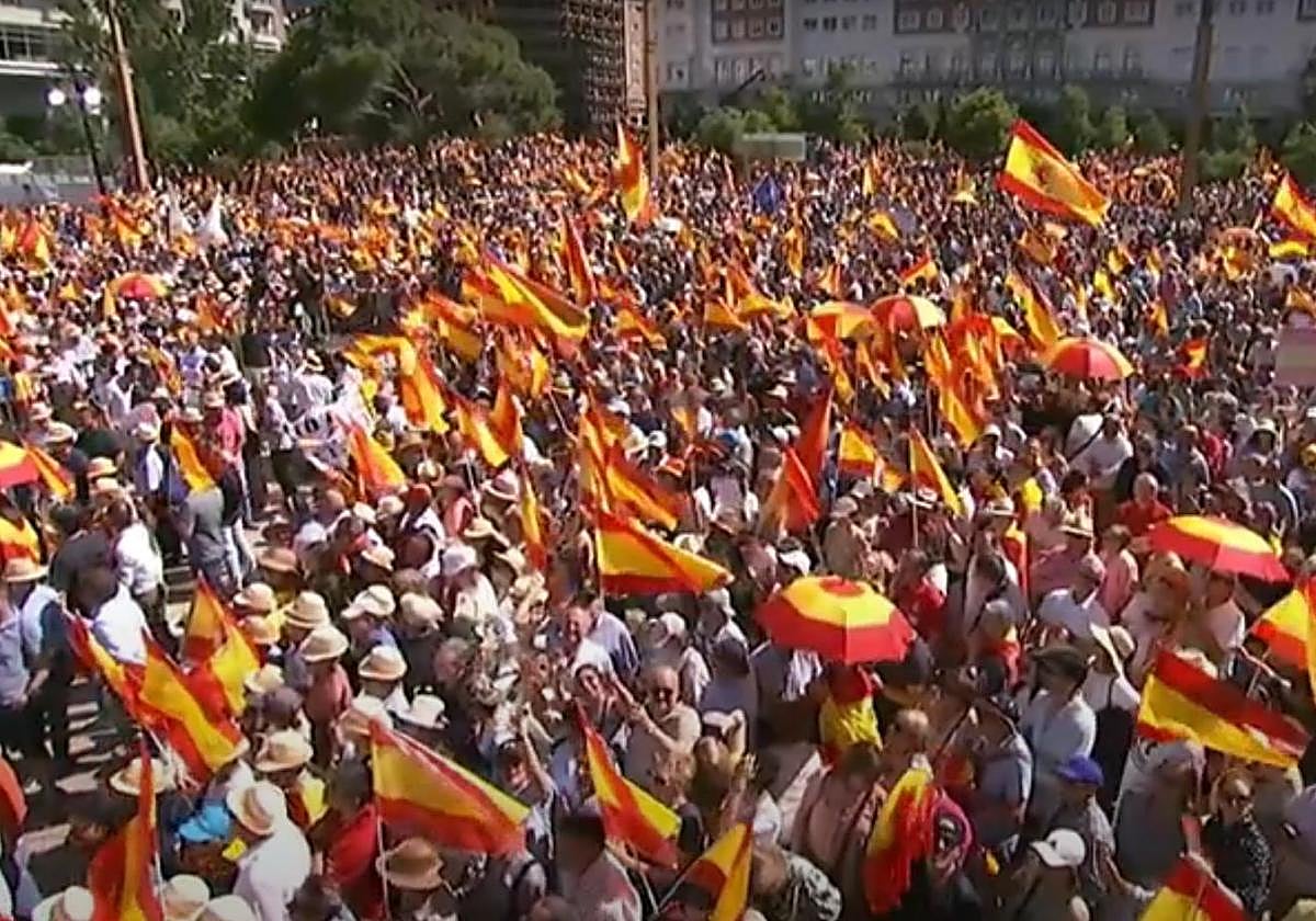 Feijóo pide elecciones generales a Pedro Sánchez: «Hágalo si es tan demócrata»
