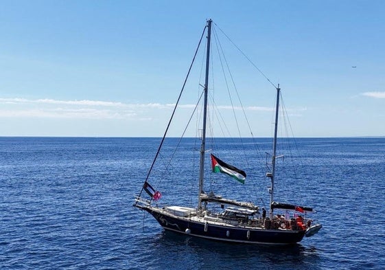 El velero 'Madleen', de la Flotilla de la Libertad, en su trayecto hacia las costas de Gaza.