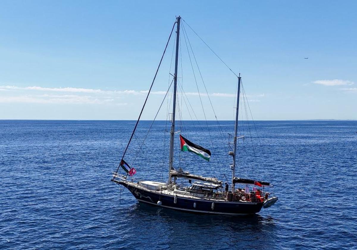 El velero 'Madleen', de la Flotilla de la Libertad, en su trayecto hacia las costas de Gaza.
