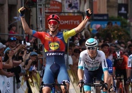 Milan se lleva al sprint la segunda etapa del Dauphiné con permiso de los favoritos