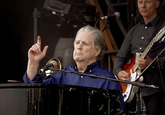 Muere Brian Wilson, alma de los Beach Boys