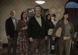 Un reparto engrasado en el que brillan Tito Valverde y Gonzalo de Castro sostiene 'Votemos'.