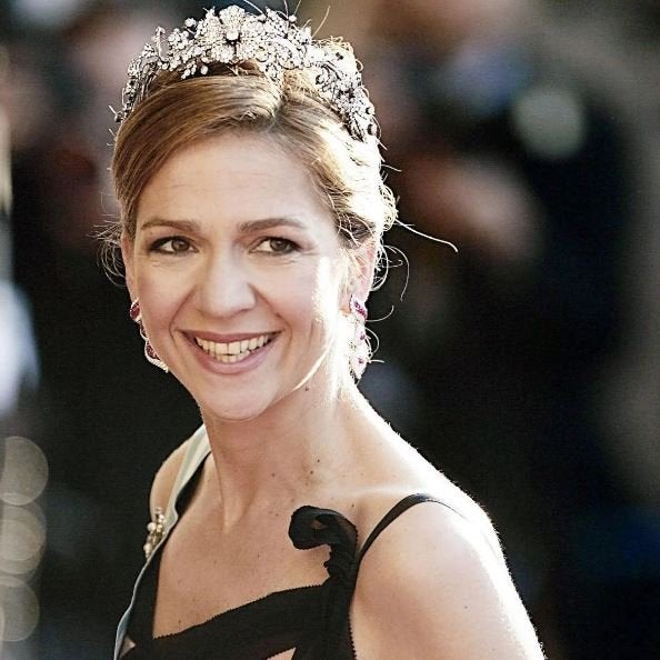 Los looks más espectaculares de la infanta Cristina, al cumplir 60 años: de su vestido de novia a los de invitada