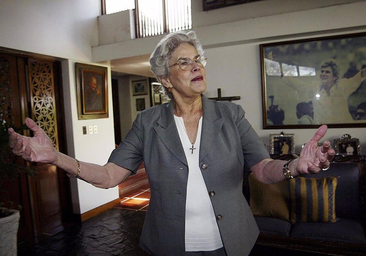 Violeta Chamorro gobernó Nicaragua entre 1990 a 1997, después de derrotar a Daniel Ortega en las urnas.