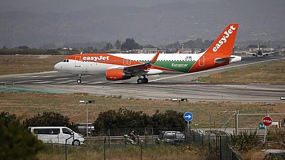 Los tripulantes de cabina de EasyJet convocan una huelga para los días 25, 26 y 27 de junio