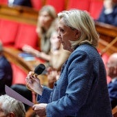 La líder de Agrupación Nacional, Marine Le Pen, durante una sesión en la Asamblea Nacional.