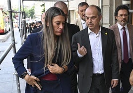 El secretario general de JxCat, Jordi Turull, junto a la portavoz parlamentaria Miriam Nogueras