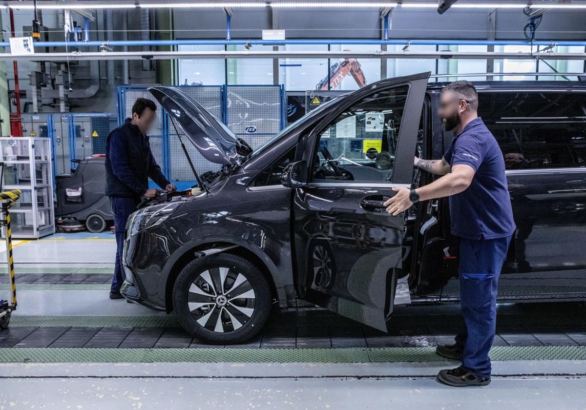 Fabricación de furgonetas eléctricas de Mercedes.