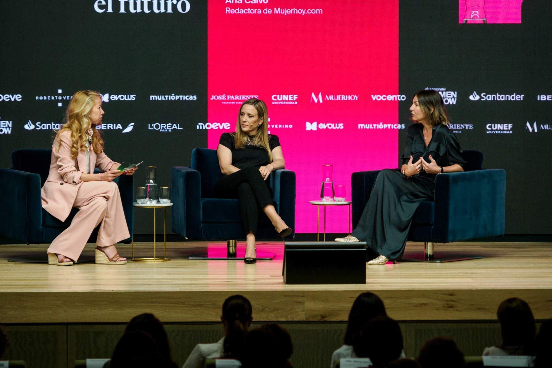 Lucía Angulo, CEO McCann Worldgroup Spain y McCann Spain, Silvia Macedo, directora general de L'Oréal Paris para España y Portugal, y Ana Calvo, redactora de Mujerhoy.com