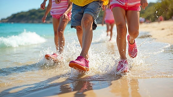 Los mejores escarpines infantiles de playa y río para proteger los pies de los peques