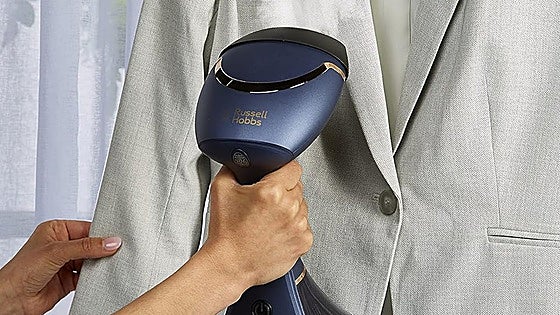Únete a la moda de la plancha vertical de vapor: Más rápida, cómoda y sin tabla