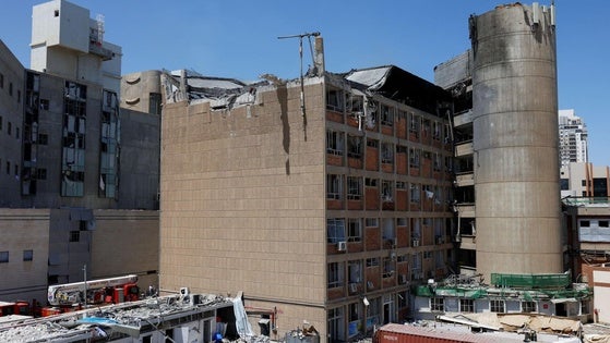El Centro Médico Soroka, en el sur de Israel, tras el ataque iraní.