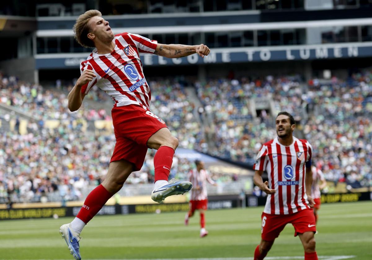 Pablo Barrios celebrates the goal that paved the way for Atlético's victory in Seattle.