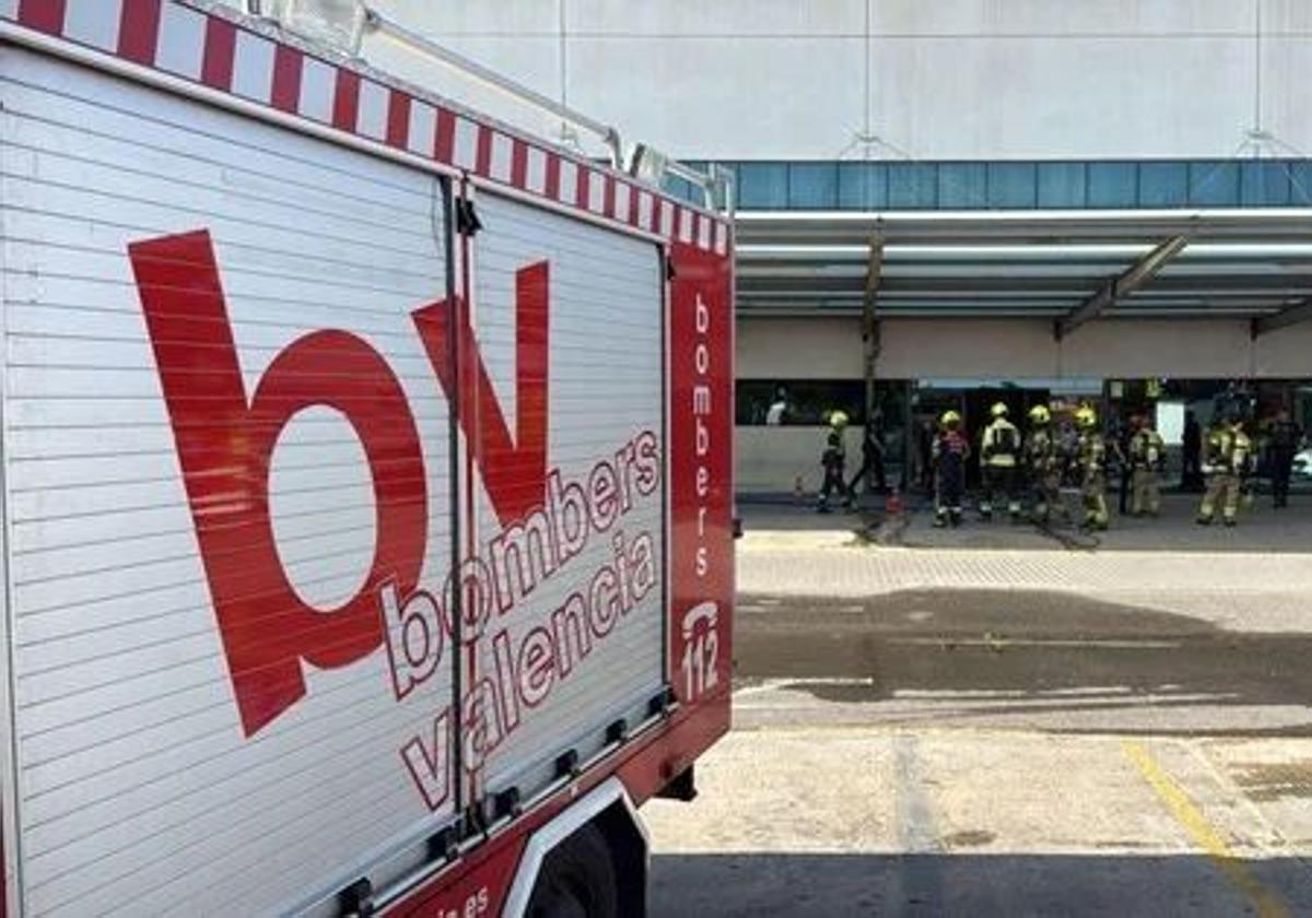 Un herido y varios internos fugados tras un incendio intencionado...