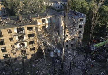 Bombardeos rusos causan una decena de muertos en la región de Kiev