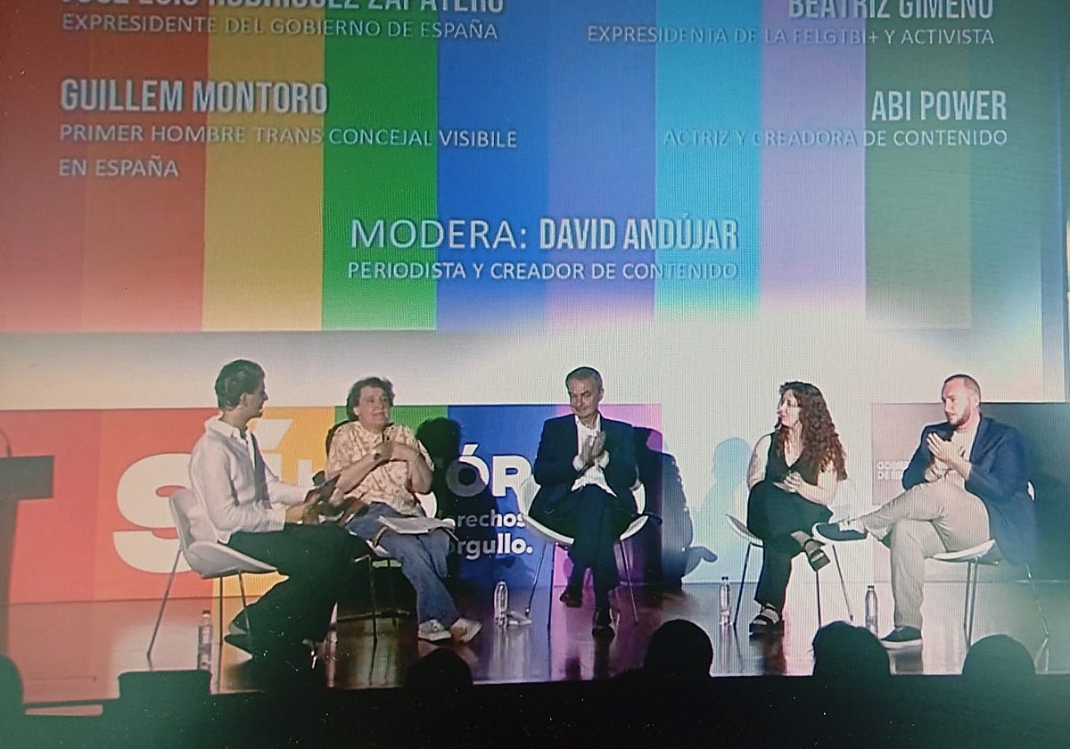 El expresidente Rodríguez Zapatero en una mesa redonda celebrada en el acto de los 20 años del matrimonio homosexual en el Museo del Traje en Madrid.