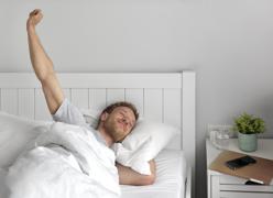 Me despierto en mitad de la noche y no me puedo volver a dormir: qué es el insomnio de mantenimiento y cómo combatirlo