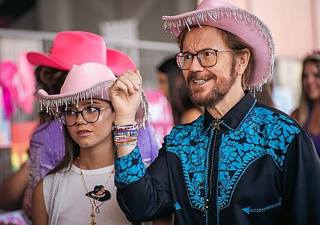 El padre protagonista acude a un concierto de Taylor Swift.