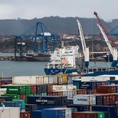 Mercancías llegando al puerto de Bilbao.