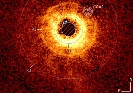 Evidencia de un exoplaneta (CC#1) en el disco R2 de la estrella TWA7.