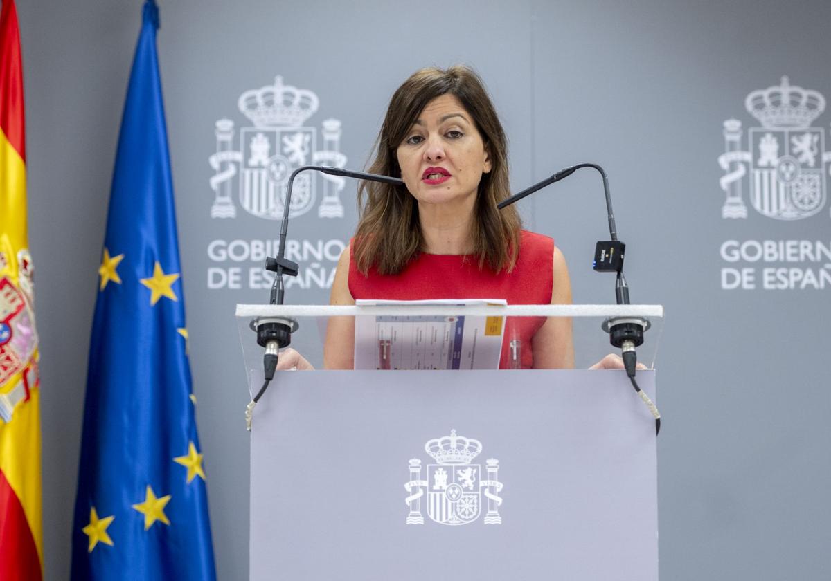 Rego prevé comenzar a trasladar menores migrantes a la...