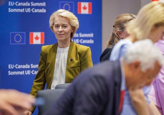 La presidenta de la Comisión Europea, Ursula von der Leyen, durante la cumbre entre la Unión Europea y Canadá.