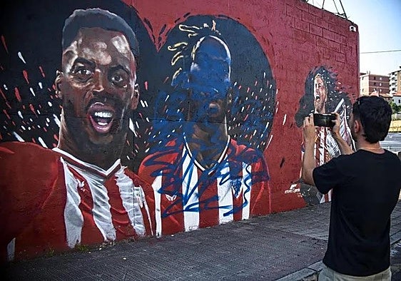 El mural, vandalizado.