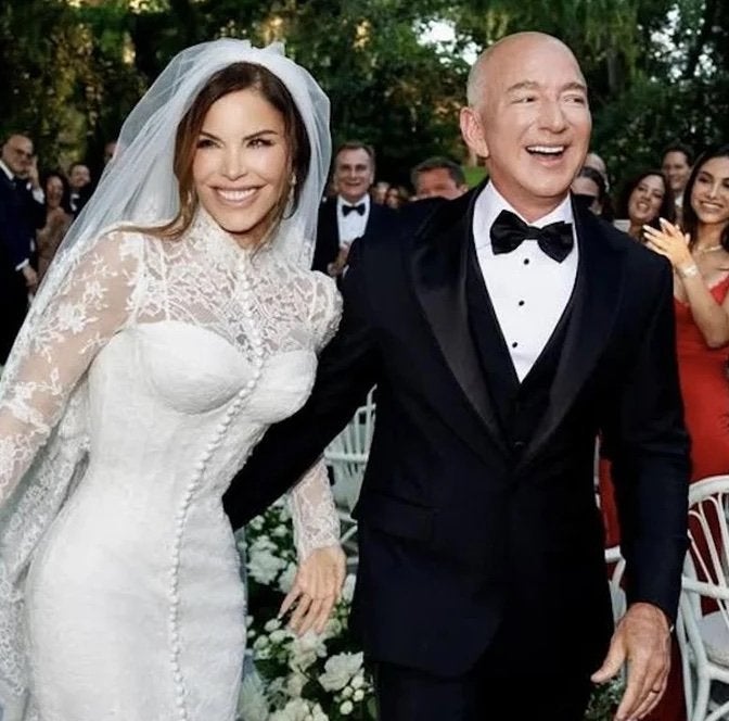 Cumbre del mal gusto en la boda de Jeff Bezos: «invitadas chonis» y millonarias desesperadas
