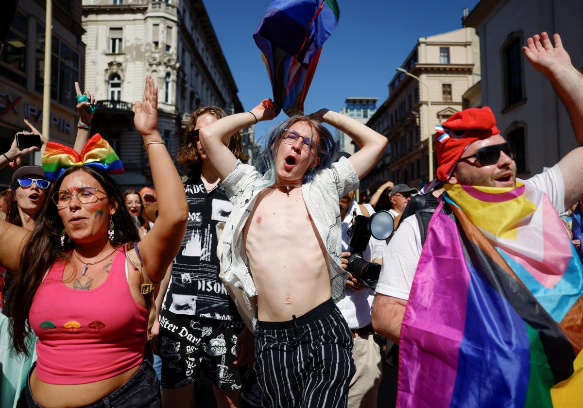 El colectivo LGTBI europeo doblega a Orbán con el Orgullo más ...