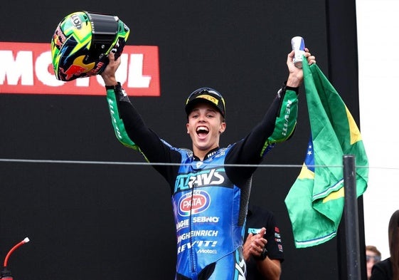 Diogo Moreira celebra la victoria.