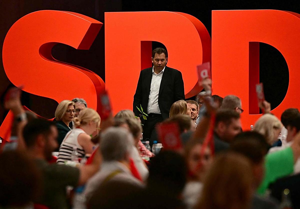 El colíder del partido socialdemócrata, Lars Klingbeil, durante el congreso de su formación.