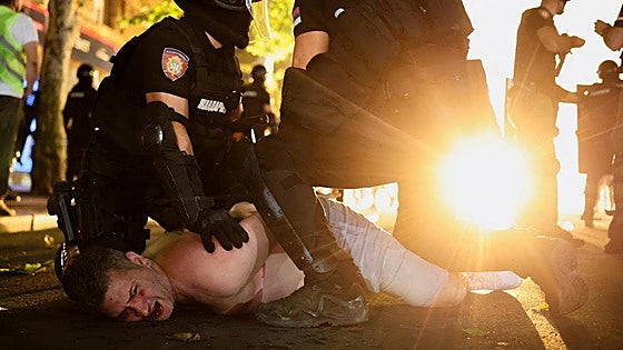 Las protestas contra el Gobierno serbio dejan 70 heridos y decenas de detenidos