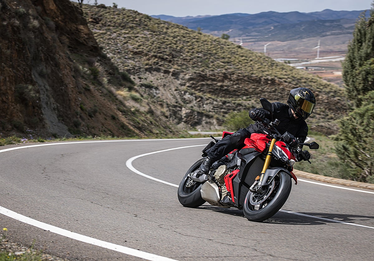 Ducati Streetfighter V4 S