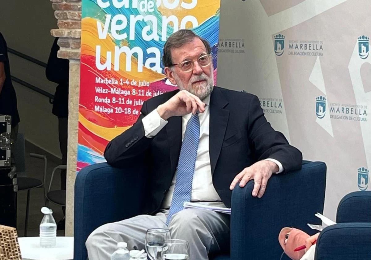 Mariano Rajoy se queda 'tirado' en el AVE en su camino a...