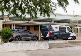 Furgón de la Guardia Civil que trasladó ayer a Santos Cerdán al centro penitenciario de Soto del Real (Madrid).